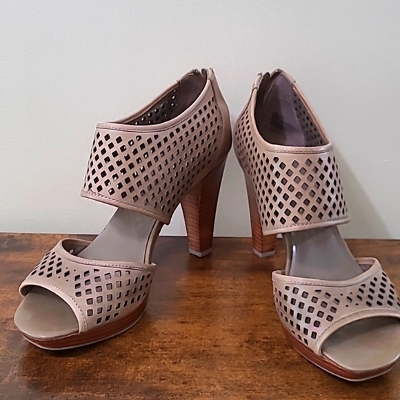 Franco Sarto Bentley shoes, size 8 - Picture 1 of 13